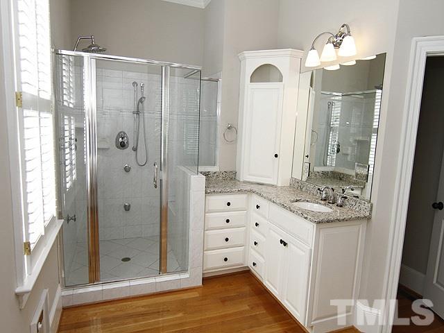 2512 Lewiswood Lane, Raleigh, NC 27608