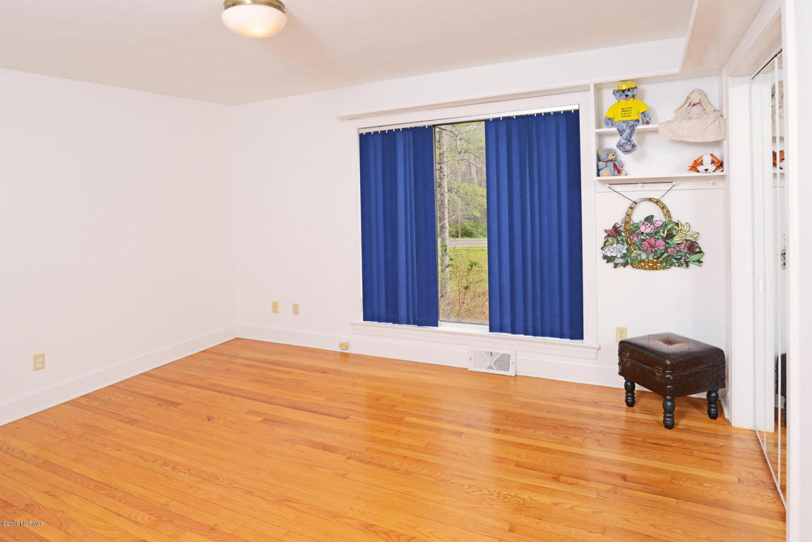 3909 Nc 43 N, Greenville, NC 27834