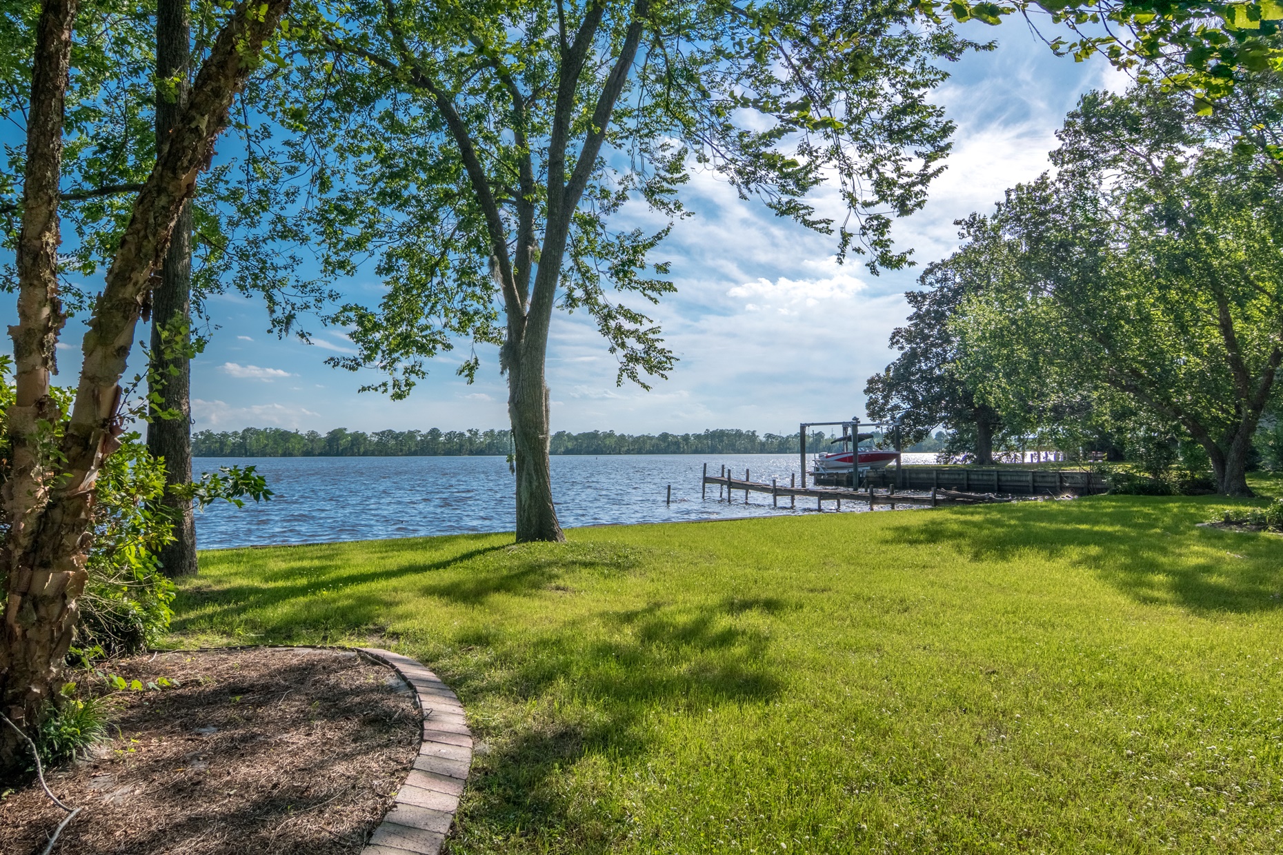 527 W Main Street, Washington, NC 27889