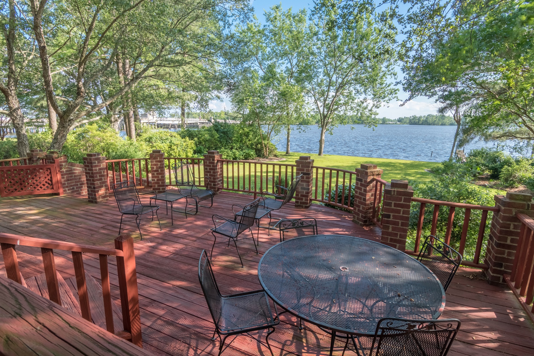 527 W Main Street, Washington, NC 27889
