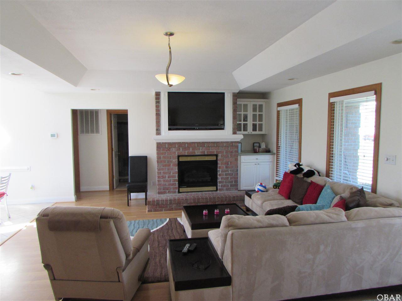 102 Bay View Drive, Aydlett, NC 27916