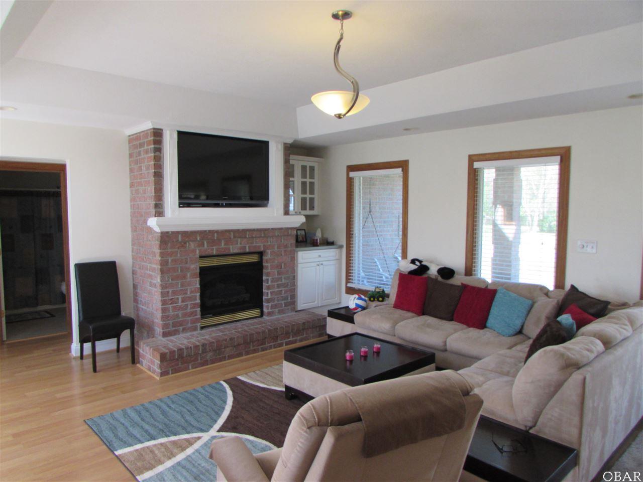 102 Bay View Drive, Aydlett, NC 27916