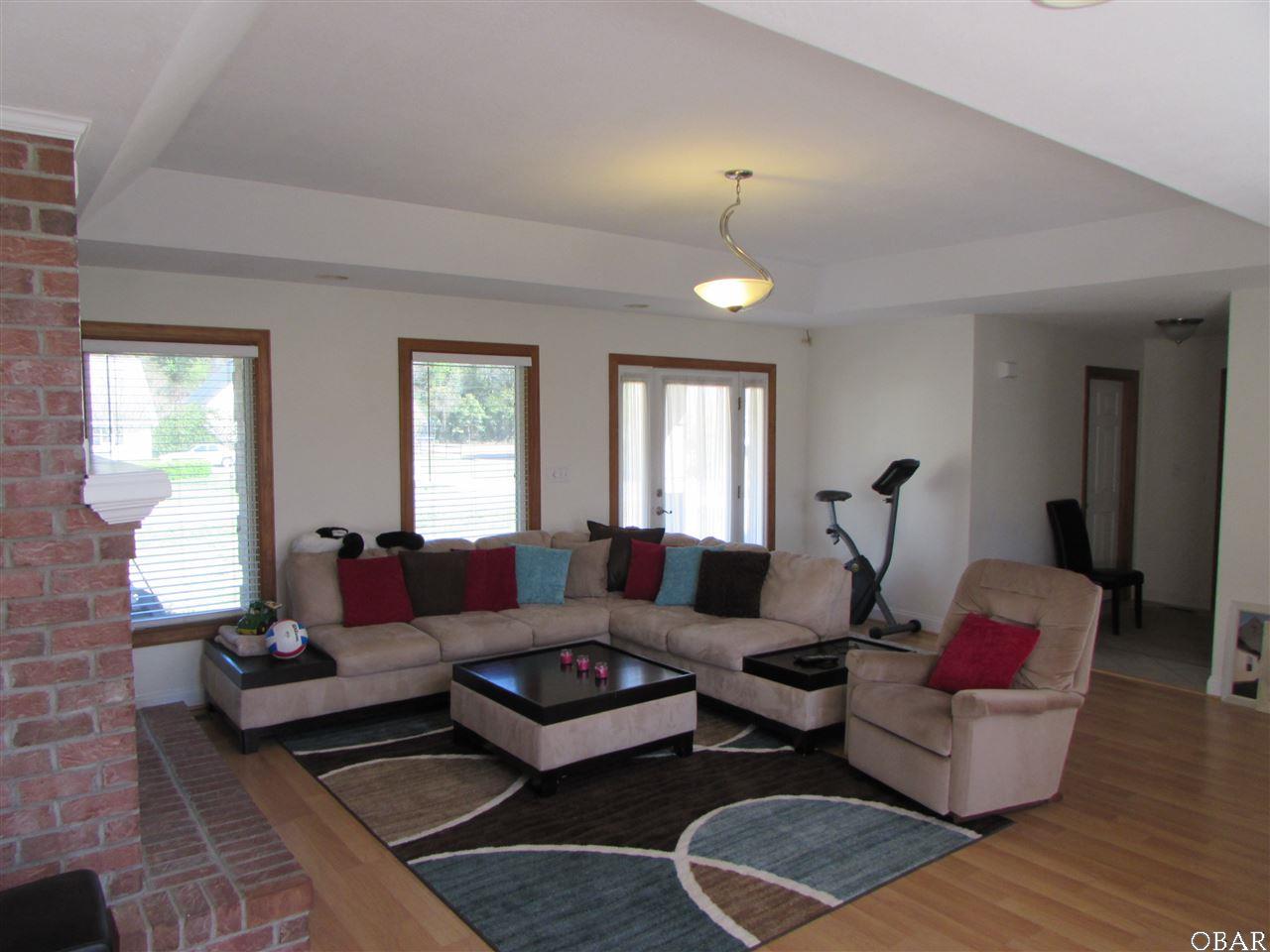 102 Bay View Drive, Aydlett, NC 27916