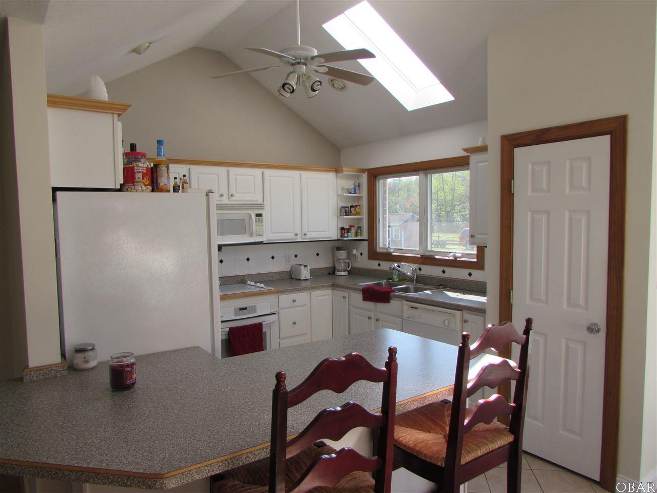 102 Bay View Drive, Aydlett, NC 27916