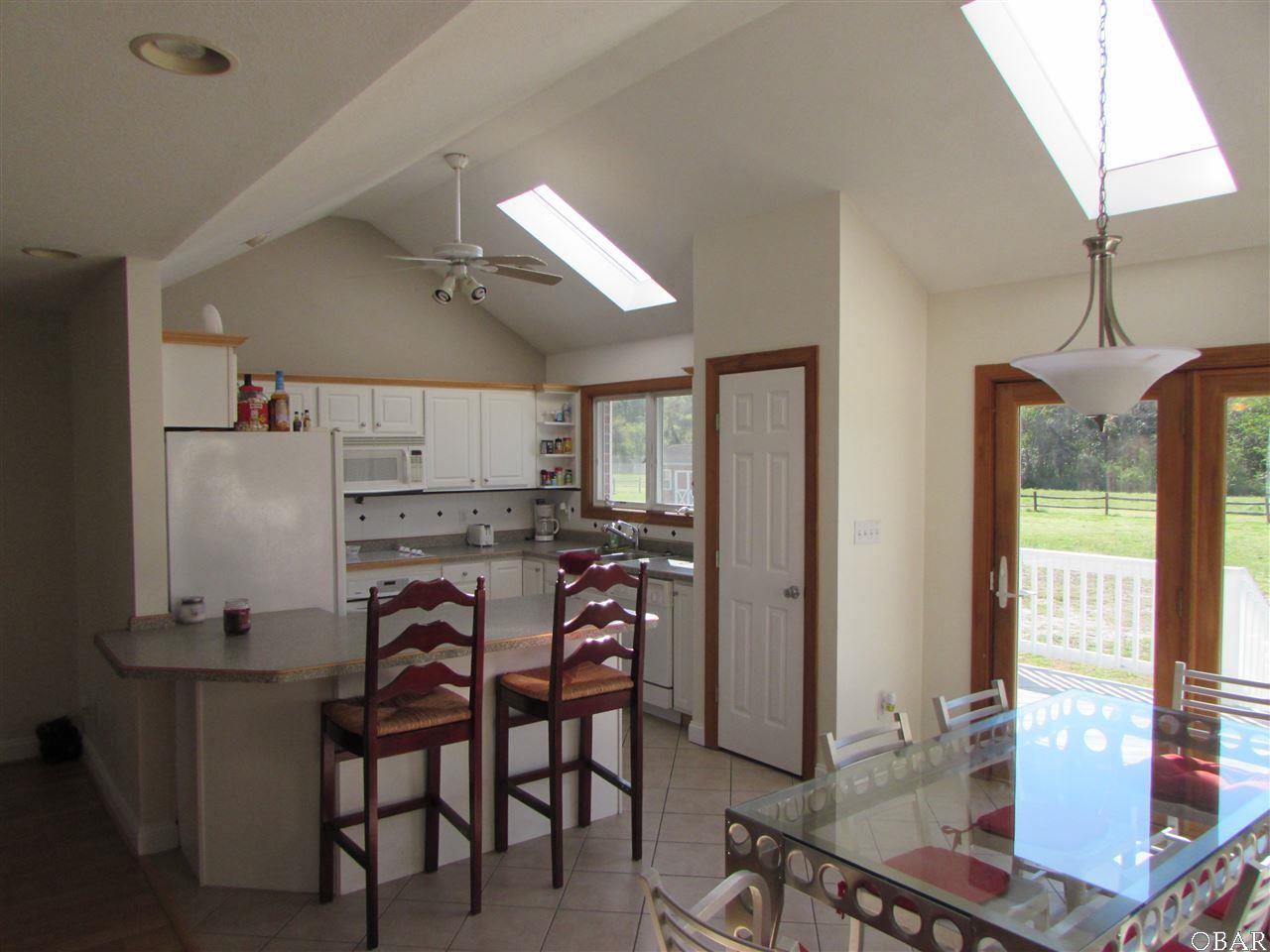 102 Bay View Drive, Aydlett, NC 27916