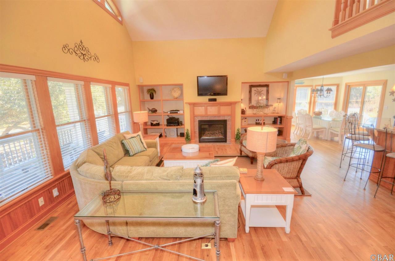 696 Hunt Club Dr, Corolla, NC 27927