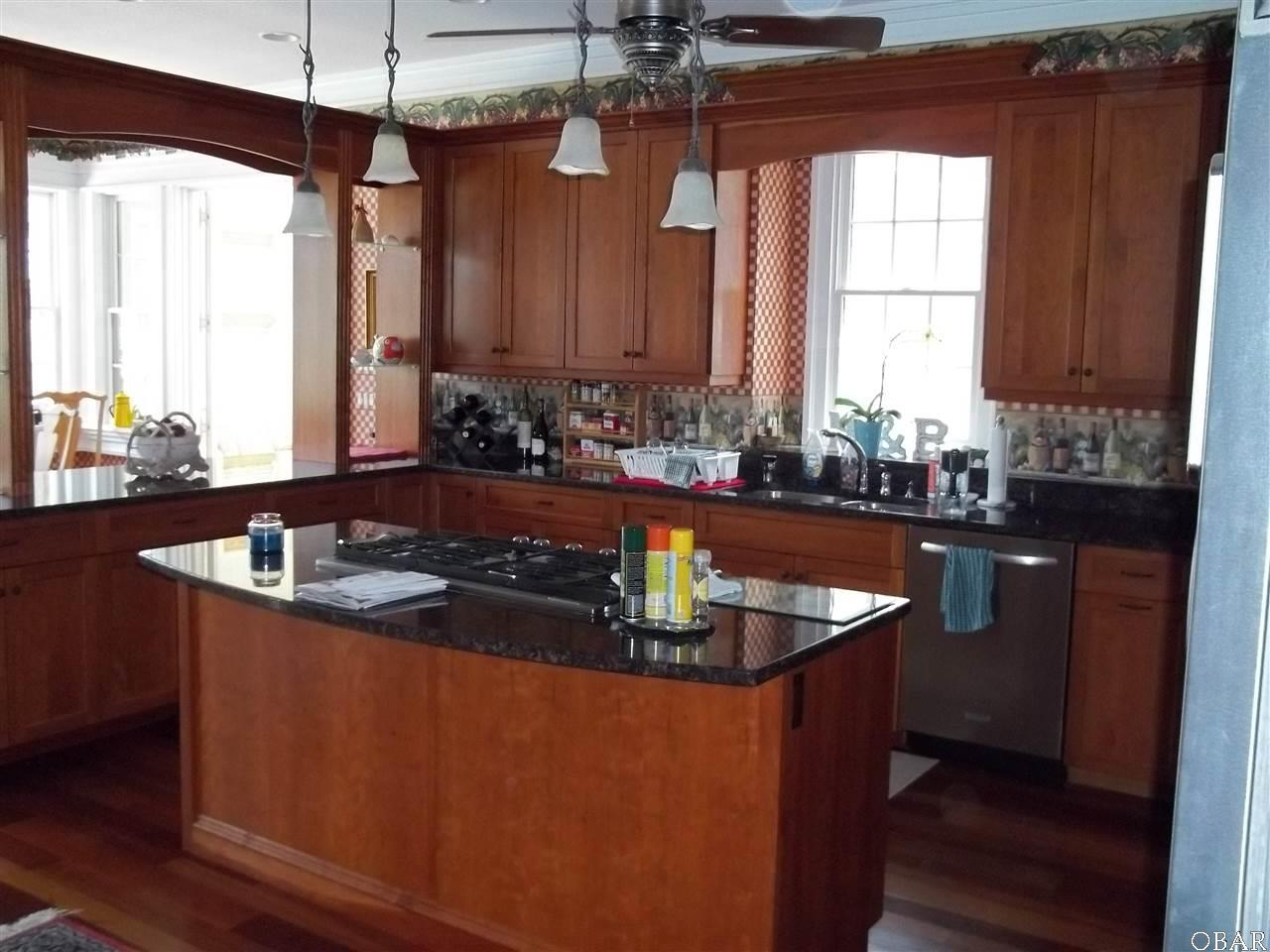 4001 Creek Road, Kitty Hawk, NC 27949