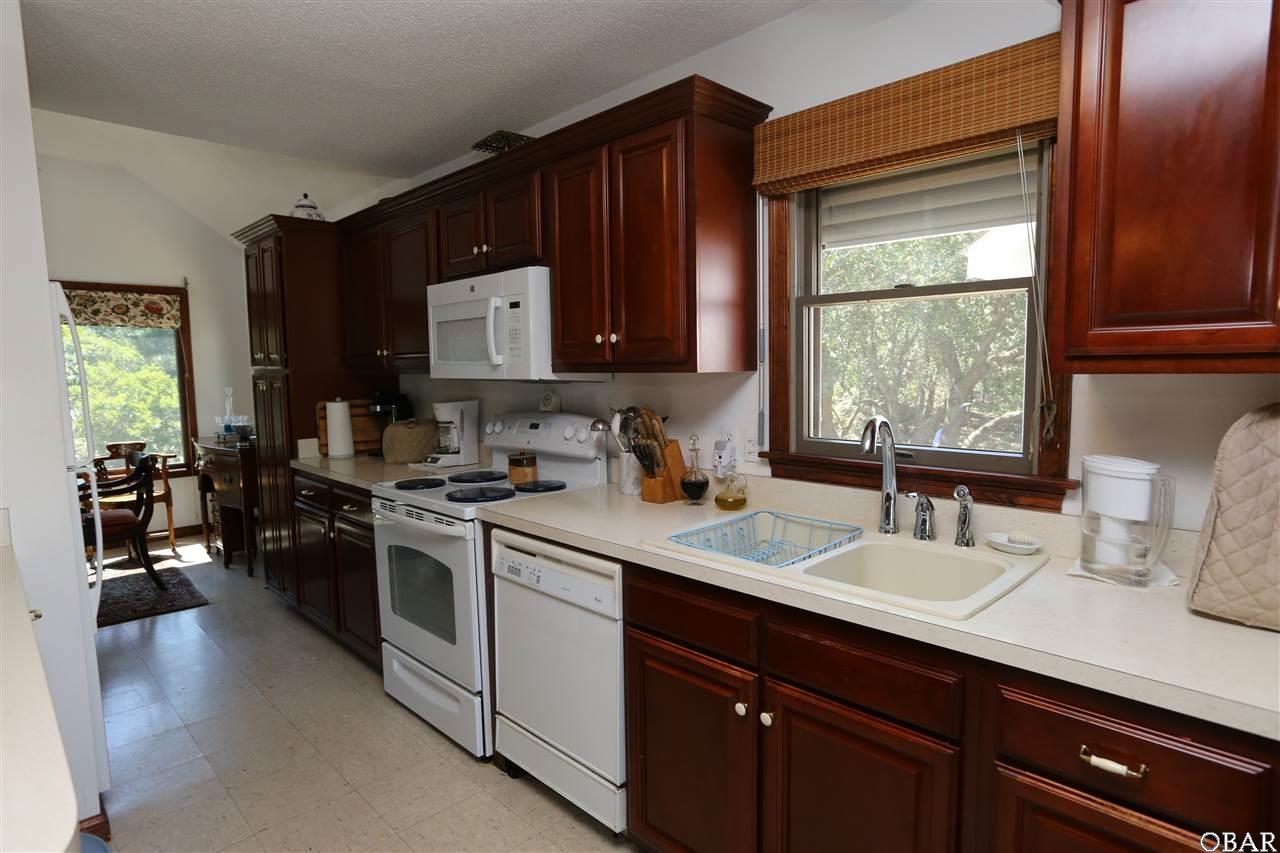 308 Sea Oats Trail, Southern Shores, NC 27949