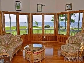 110 Barnes Lane, Knotts Island, NC 27950