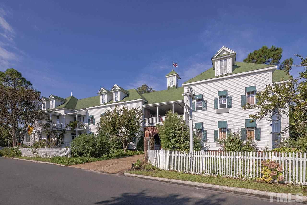 305 Fernando Street, Manteo, NC 27954