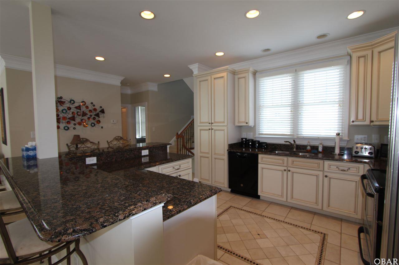 98 Ballast Point Drive, Manteo, NC 27954