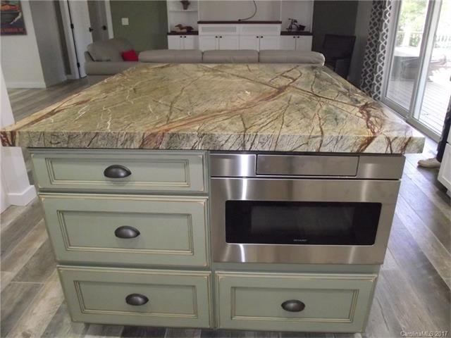 21200 Rio Oro Drive, Cornelius, NC 28031
