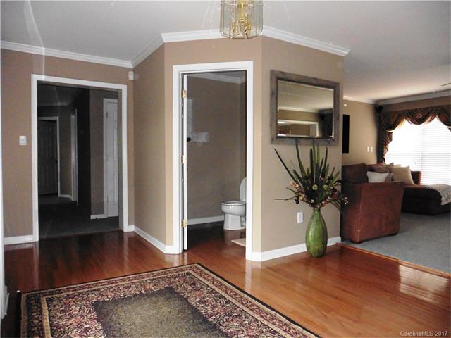 7541 Norman Island Drive, Cornelius, NC 28031