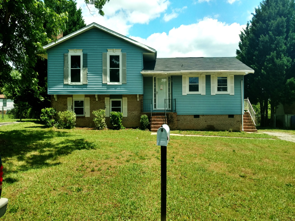 1404 Gaston WayDallas, NC, 28034Gaston County