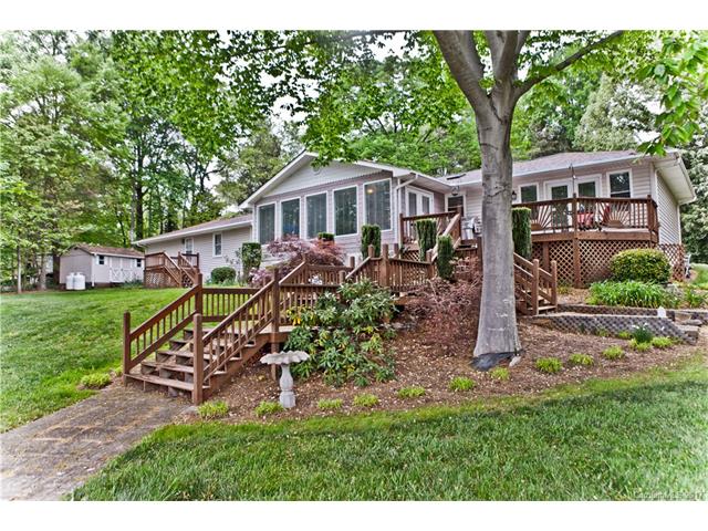 225 Paradise Peninsula Road, Mooresville, NC 28117