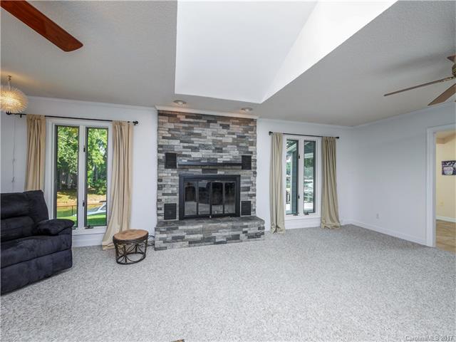 163 Peninsula Drive, Mooresville, NC 28117