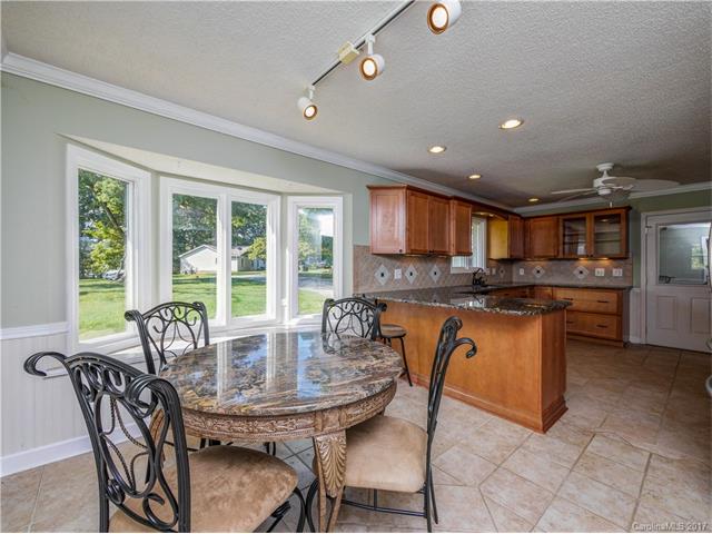 163 Peninsula Drive, Mooresville, NC 28117