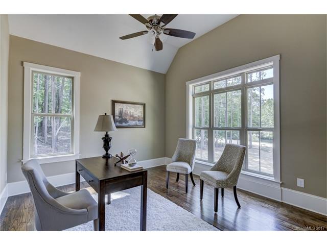 297 Tennessee Circle, Mooresville, NC 28117