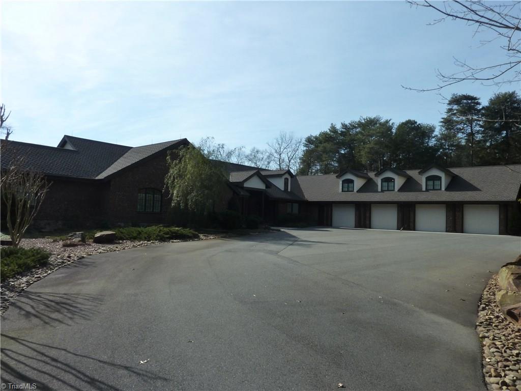 171 DEERFIELD Lane, New London, NC 28127