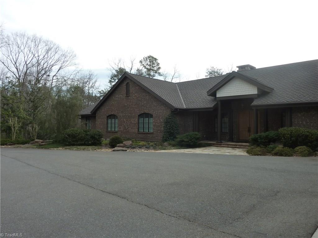 171 DEERFIELD Lane, New London, NC 28127