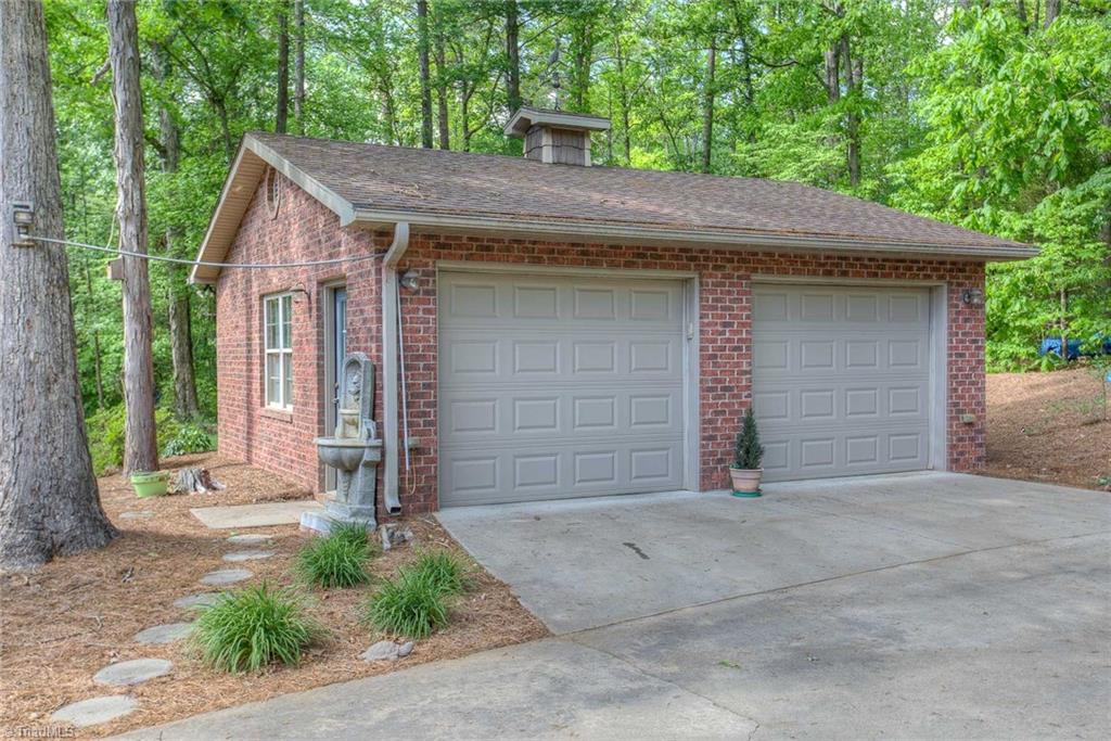 735 White Crane Road, Salisbury, NC 28146
