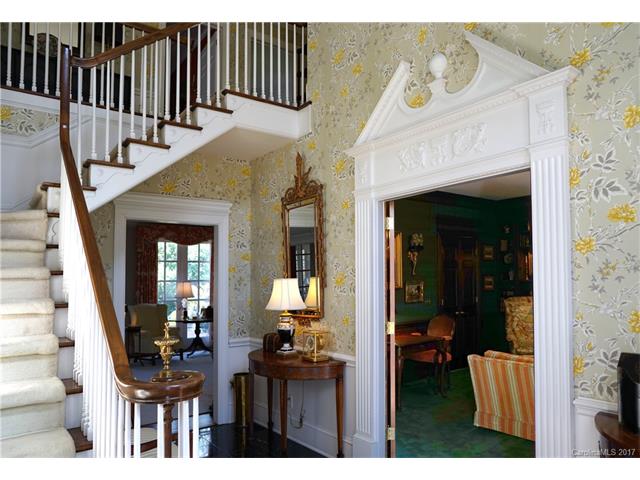 908 Ardsley Road, Charlotte, NC 28207