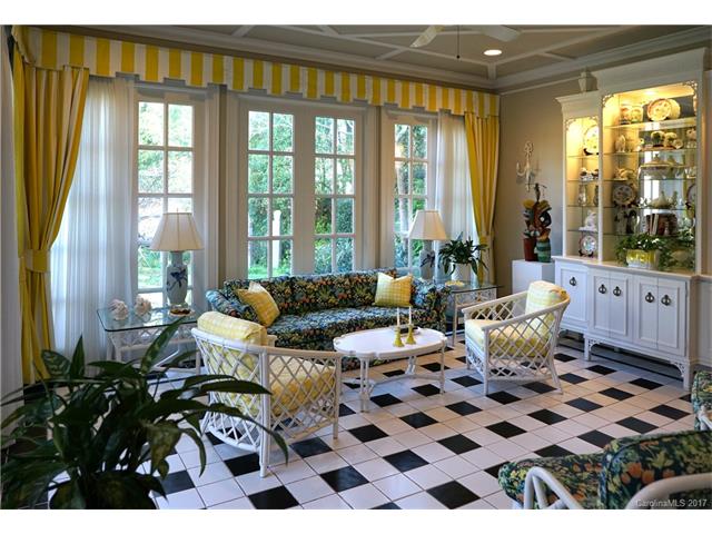 908 Ardsley Road, Charlotte, NC 28207