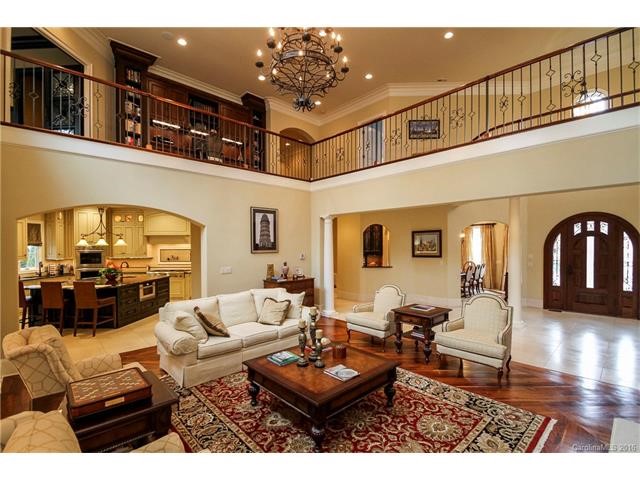 6331 Saint Stephen Lane, Charlotte, NC 28210