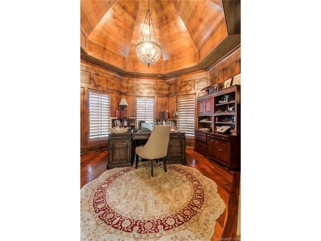 6331 Saint Stephen Lane, Charlotte, NC 28210
