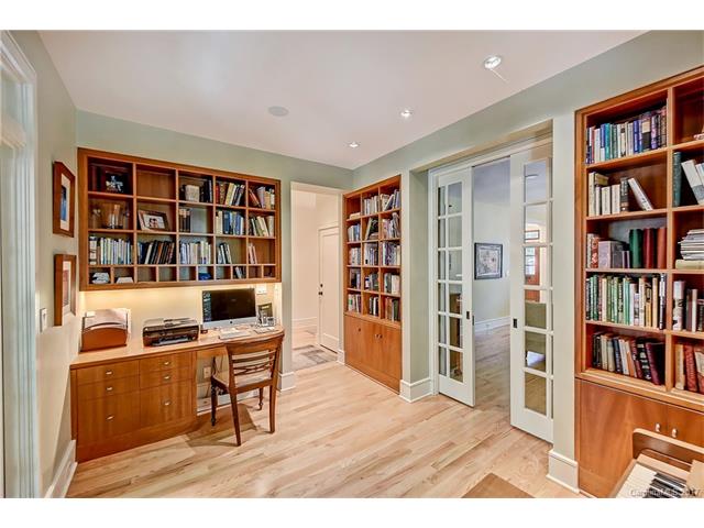 2115 Pinewood Circle, Charlotte, NC 28211