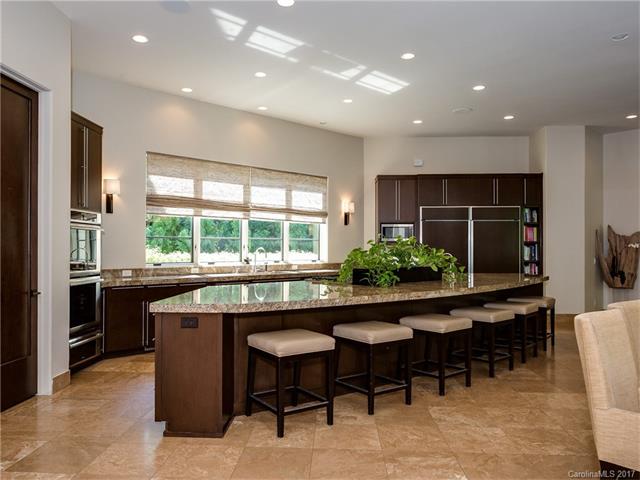 4412 Fox Brook Lane, Charlotte, NC 28211