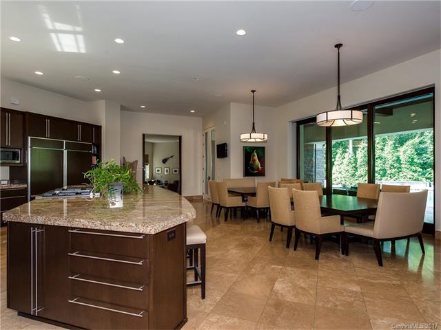 4412 Fox Brook Lane, Charlotte, NC 28211