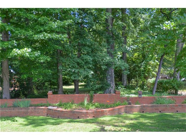 2743 Wintergreen Drive, Charlotte, NC 28211