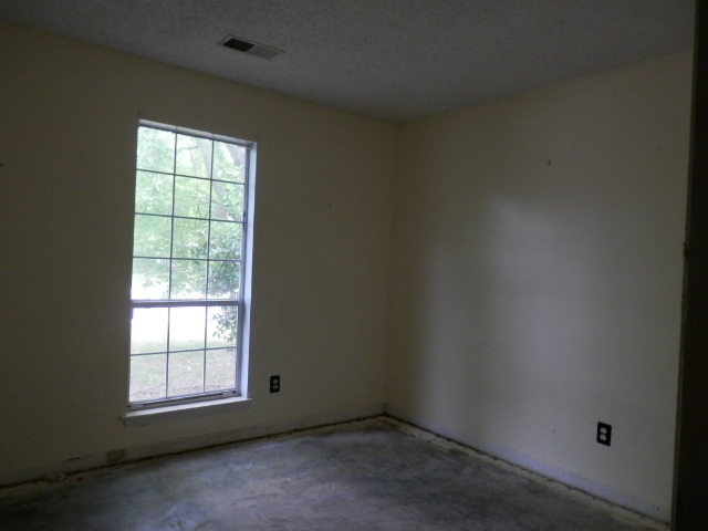 9101 Oren Thompson RdCharlotte, NC, 28213Mecklenburg County