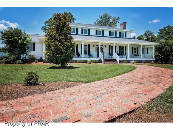 302 WESTWOOD DR, Elizabethtown, NC 28337