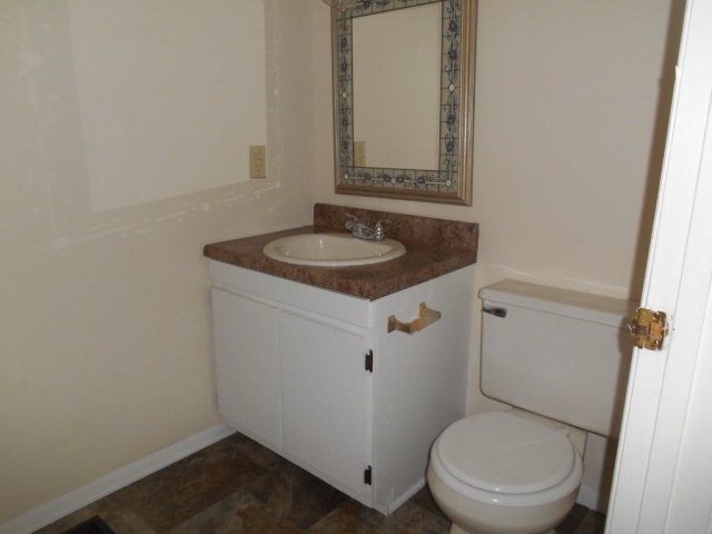 3262 BLUEGRASS CT, Hope Mills, NC 28348