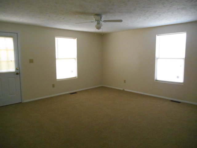 3262 BLUEGRASS CT, Hope Mills, NC 28348