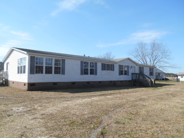 241 Irwin DrNewton Grove, NC, 28366Sampson County