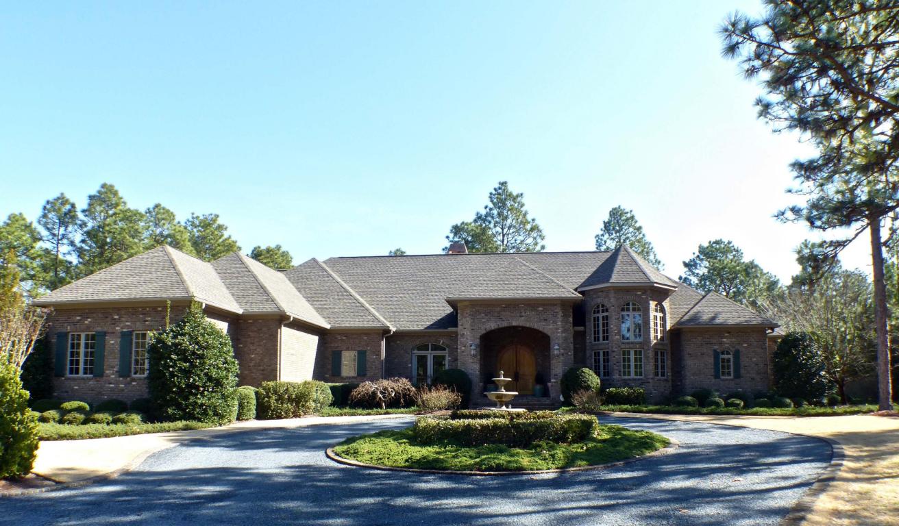 14 Cumberland Drive, Pinehurst, NC 28374