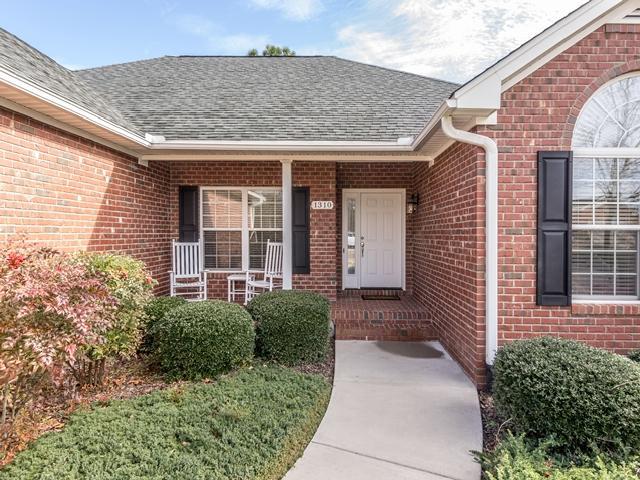 1310 Burning Tree Road, Pinehurst, United States 28374