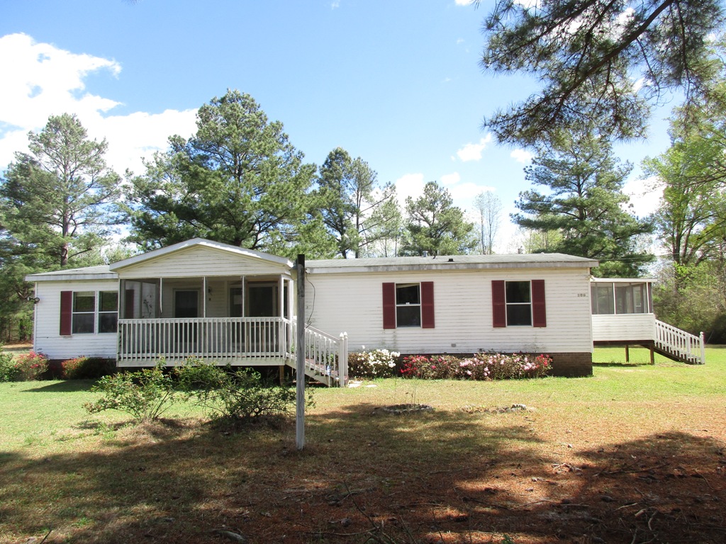 198 Rochester LnRed Springs, NC, 28377Hoke County