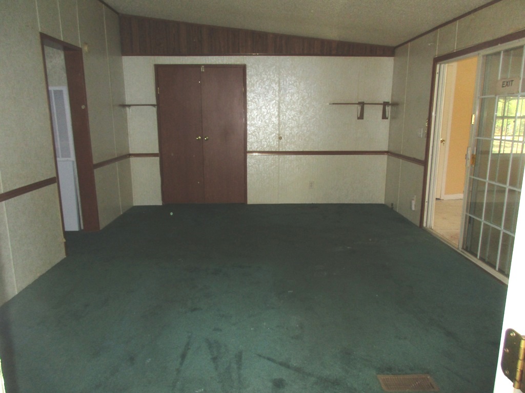 198 Rochester LnRed Springs, NC, 28377Hoke County