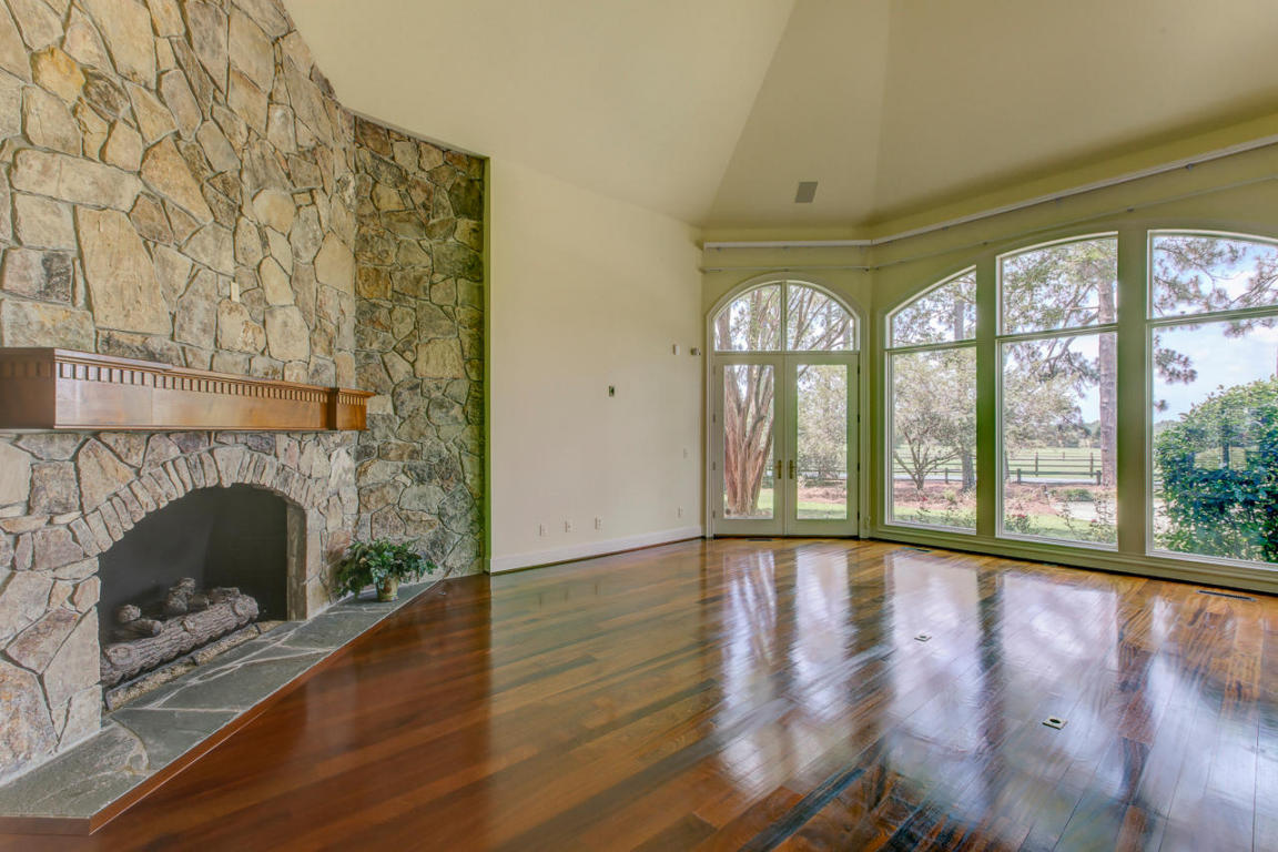 2596 Youngs Road, Vass, NC 28394