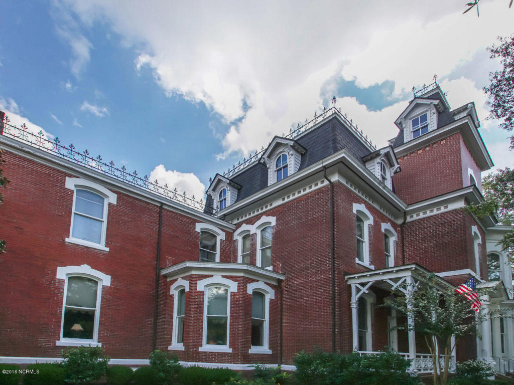 305 S 3rd St, Wilmington, NC 28401