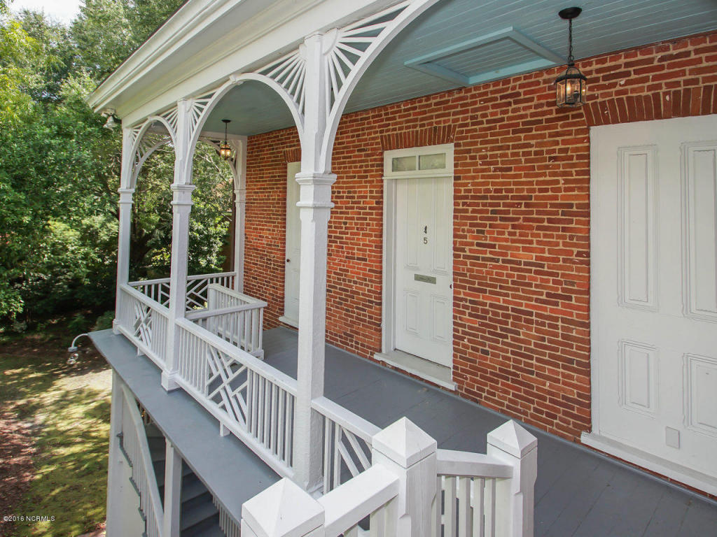 305 S 3rd St, Wilmington, NC 28401