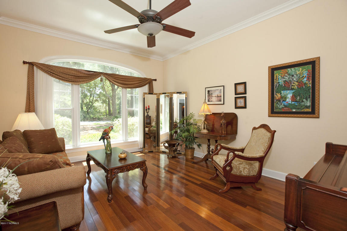 8613 Vintage Club Drive, Wilmington, NC 28411
