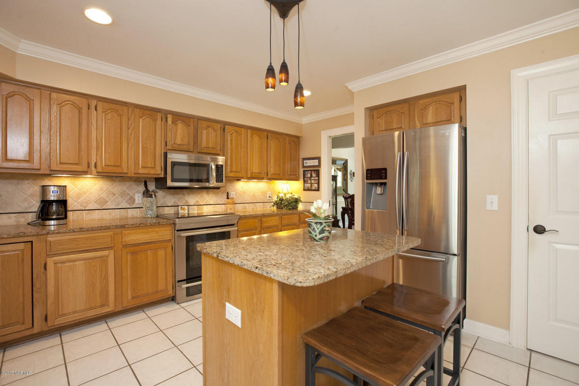 8613 Vintage Club Drive, Wilmington, NC 28411