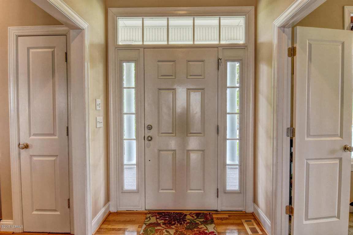 508 Lakeview Drive, Hampstead, NC 28443