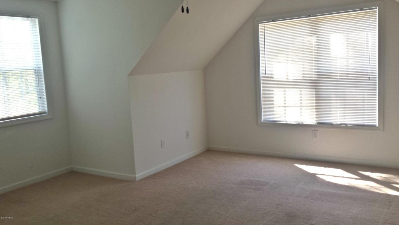 215 Doral Drive, Hampstead, NC 28443