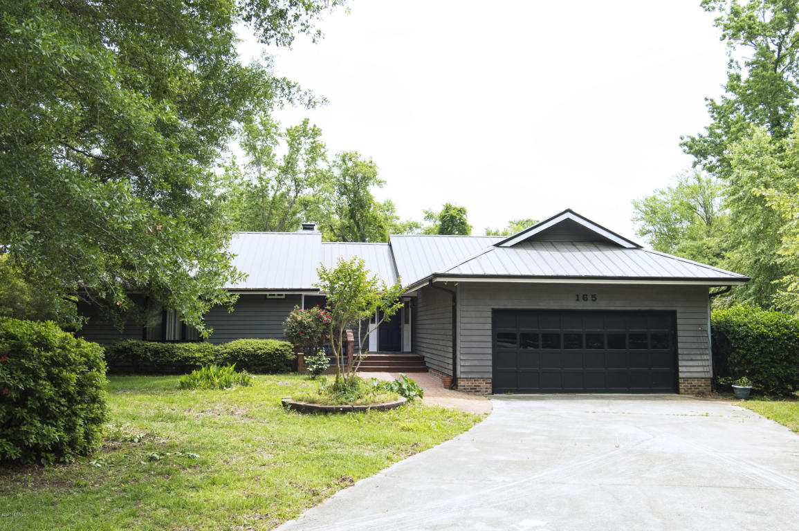 165 Gooseneck Road W, Rocky Point, NC 28457